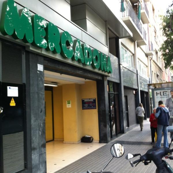 Photo taken at Mercadona by Rochil P. on 5/8/2012