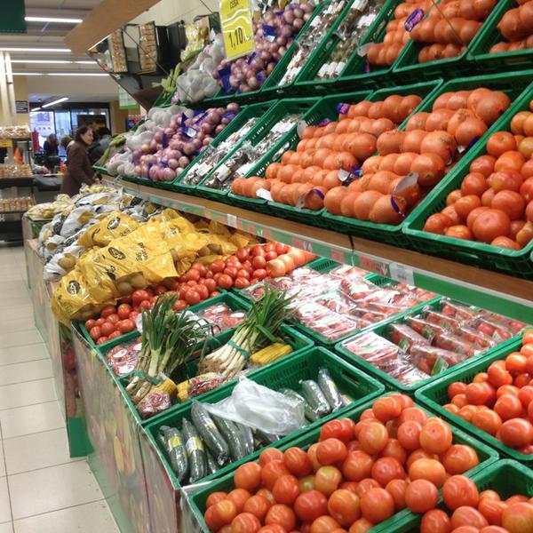 Photo taken at Mercadona by Евгений Ф. on 1/22/2013