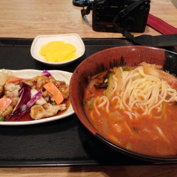 Photo taken at 롯데마트 (Lotte Mart) by byoungwoo k. on 2/1/2014