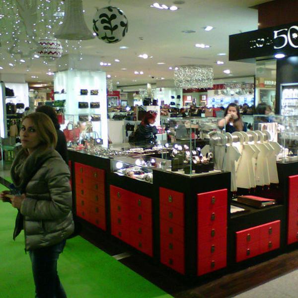 Photo taken at El Corte Inglés by Max Videus G. on 1/3/2014