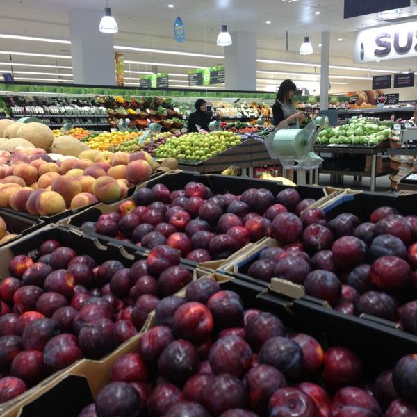 Photo taken at Woolworths by Susan on 3/19/2013-澳大利亚新南威尔士州悉尼安克利夫圣78-96 Photo taken at Woolworths by Susan on 3/19/2013