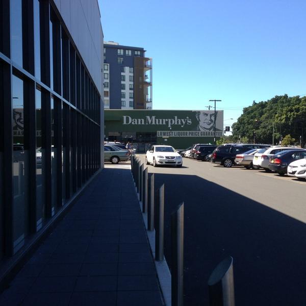 Photo taken at Woolworths by Susan on 9/19/2013-澳大利亚新南威尔士州悉尼安克利夫圣78-96 Photo taken at Woolworths by Susan on 9/19/2013