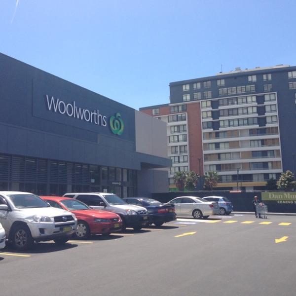 Photo taken at Woolworths by Susan on 10/29/2012-澳大利亚新南威尔士州悉尼安克利夫圣78-96 Photo taken at Woolworths by Susan on 10/29/2012