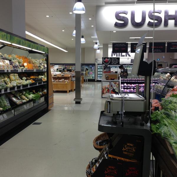 Photo taken at Woolworths by Susan on 5/11/2013-澳大利亚新南威尔士州悉尼安克利夫圣78-96 Photo taken at Woolworths by Susan on 5/11/2013