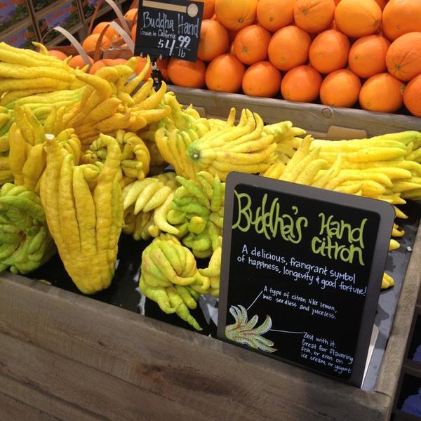 Photo taken at Whole Foods Market by Ryan C. on 12/22/2012-科罗拉多80123 利特尔顿 沃兹沃思大道南(沃兹沃斯和丽景)5155号 Photo taken at Whole Foods Market by Ryan C. on 12/22/2012