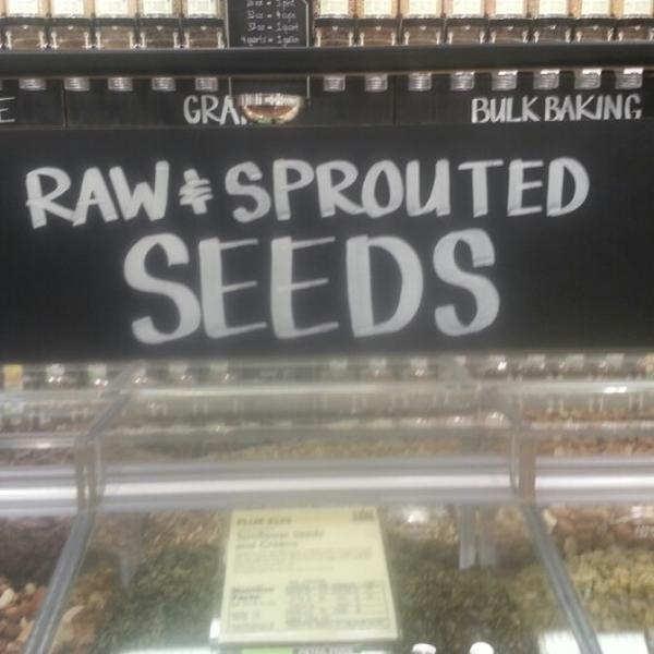 Photo taken at Whole Foods Market by Jeighsen ®. on 12/20/2012-科罗拉多80123 利特尔顿 沃兹沃思大道南(沃兹沃斯和丽景)5155号 Photo taken at Whole Foods Market by Jeighsen ®. on 12/20/2012