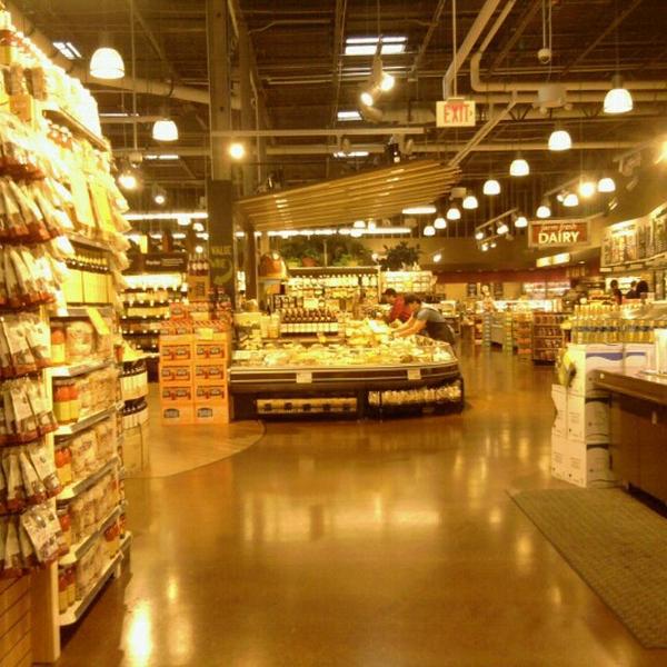 Photo taken at Whole Foods Market by nicole f. on 9/17/2012-伊利诺州埃尔金市绍姆堡镇马丁格尔路750号 Photo taken at Whole Foods Market by nicole f. on 9/17/2012