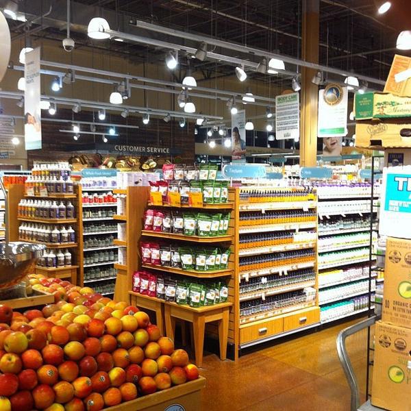 Photo taken at Whole Foods Market by Kevin M. on 5/25/2012-伊利诺州埃尔金市绍姆堡镇马丁格尔路750号 Photo taken at Whole Foods Market by Kevin M. on 5/25/2012