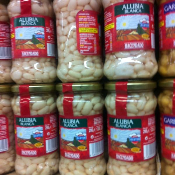 Photo taken at Mercadona by BAHITOSSA on 2/8/2014