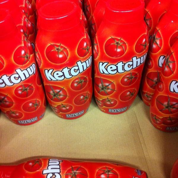 Photo taken at Mercadona by BAHITOSSA on 2/8/2014