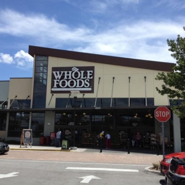 Photo taken at Whole Foods Market by Pedro P. on 6/19/2012-美国佛罗里达州奥兰多土耳其湖路8003(位于沙湖路) Photo taken at Whole Foods Market by Pedro P. on 6/19/2012