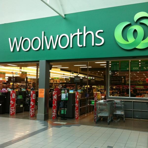 Photo taken at Woolworths by Otto P. on 2/11/2012