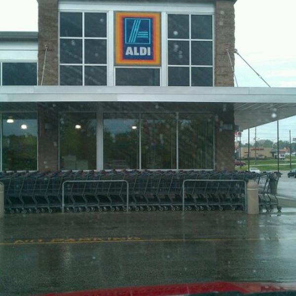 Photo taken at Aldi Food Market by Nicole O. on 8/31/2012