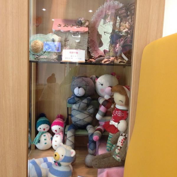 Photo taken at 이마트 (e-mart) by Jounghun W. on 1/4/2014-京畿道高阳市西区798易买得超市 Photo taken at 이마트 (e-mart) by Jounghun W. on 1/4/2014