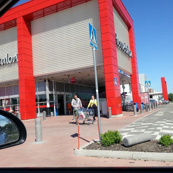 Photo taken at K-citymarket by Karl W. on 6/8/2013-新地区万塔瓦力莫路9 Photo taken at K-citymarket by Karl W. on 6/8/2013