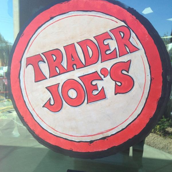 Photo taken at Trader Joe's by Yxes 