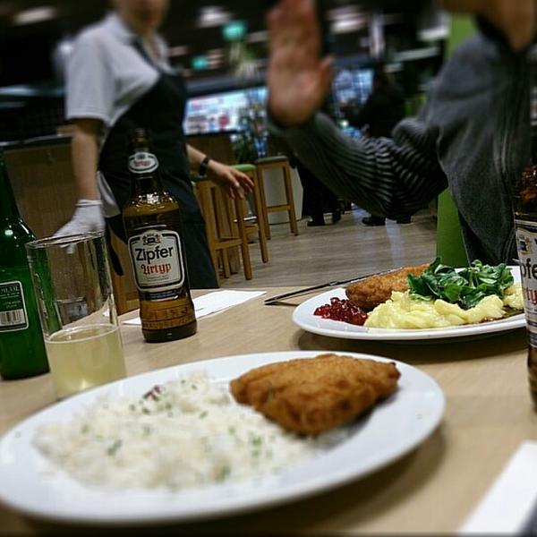 Photo taken at MERKUR by Megumi U. on 1/11/2014