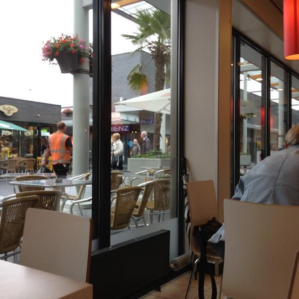 Photo taken at HEMA by Johan P. on 6/15/2012