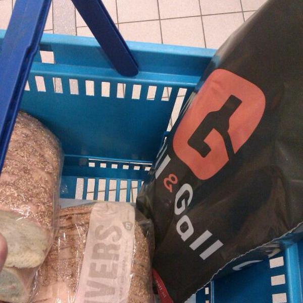 Photo taken at Albert Heijn by Martijn on 5/4/2012-荷兰南荷兰省鹿特丹南广场622 Photo taken at Albert Heijn by Martijn on 5/4/2012