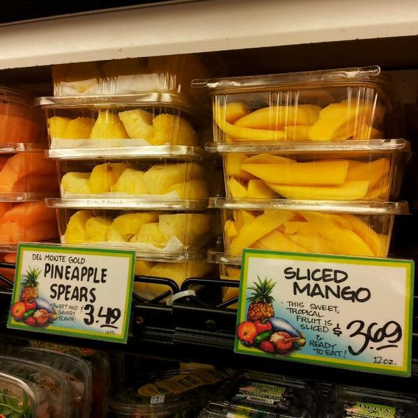 Photo taken at Trader Joe's by Stephen S. on 3/19/2013-美国加利福尼亚州托伦斯克伦肖大道2545 Photo taken at Trader Joe's by Stephen S. on 3/19/2013