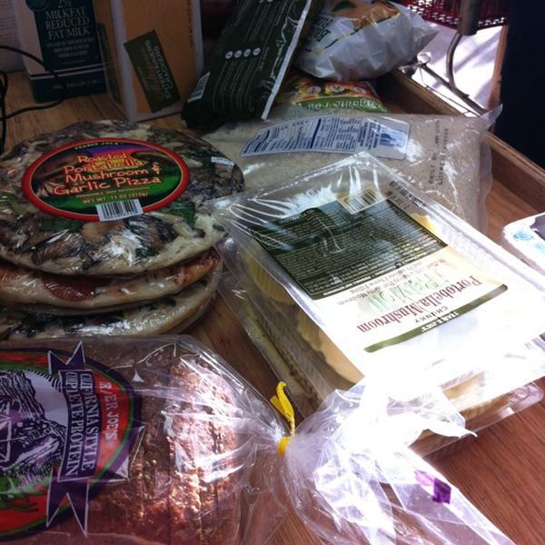 Photo taken at Trader Joe's by Warren C. on 2/16/2012-美国华盛顿州布里恩第一大道南15868 Photo taken at Trader Joe's by Warren C. on 2/16/2012