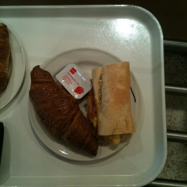 Photo taken at HEMA by Fransien P. on 5/30/2012-荷兰南荷兰省福尔堡今敏朱莉安娜大街231号 Photo taken at HEMA by Fransien P. on 5/30/2012