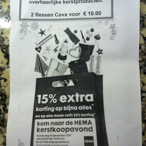 Photo taken at HEMA by a11274344 N. on 12/12/2011-荷兰南荷兰省福尔堡今敏朱莉安娜大街231号 Photo taken at HEMA by a11274344 N. on 12/12/2011