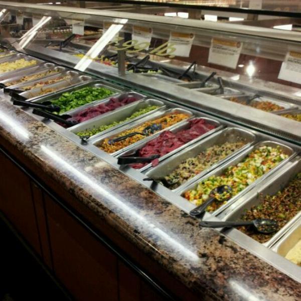 Photo taken at Whole Foods Market by Jeff S. on 12/15/2011-加利福尼亚州托伦斯太平洋海岸高速公路(克伦肖大道)2655 Photo taken at Whole Foods Market by Jeff S. on 12/15/2011