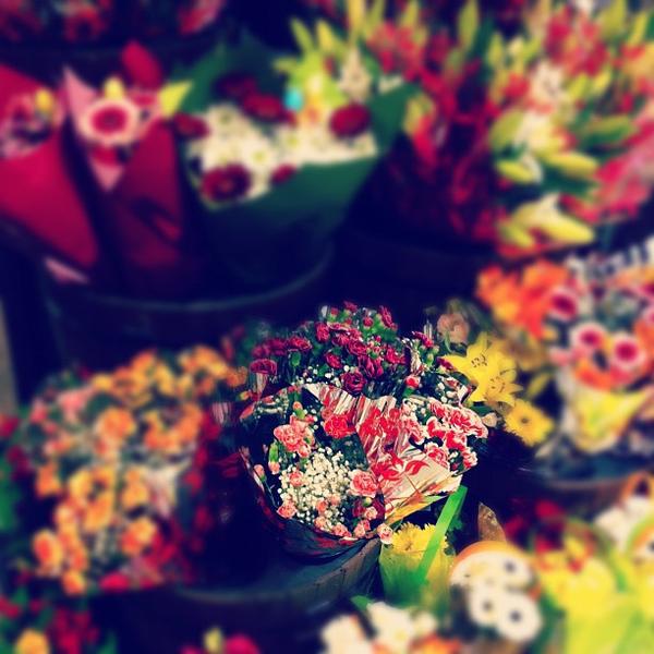 Photo taken at Woolworths by Willy C. on 4/9/2012