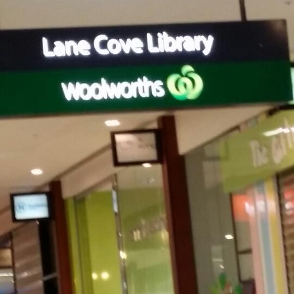 Photo taken at Woolworths by Youn C. on 9/28/2013