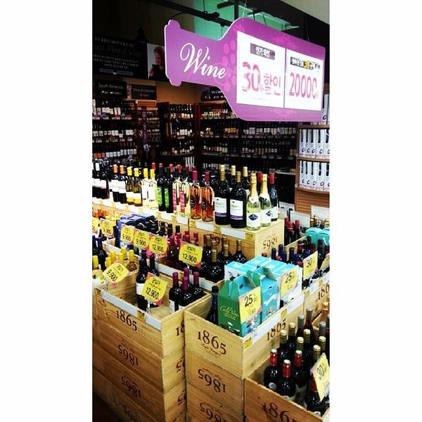 Photo taken at 홈플러스 (Home plus) by Dohyun L. on 8/14/2014