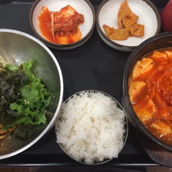 Photo taken at 홈플러스 (Home plus) by Sweetyyok 욕. on 11/16/2014