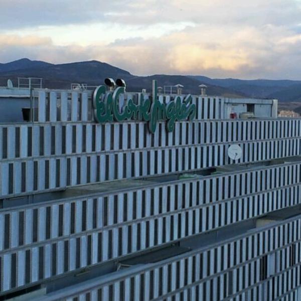 Photo taken at El Corte Inglés by Abogado Pamplona w. on 3/6/2012