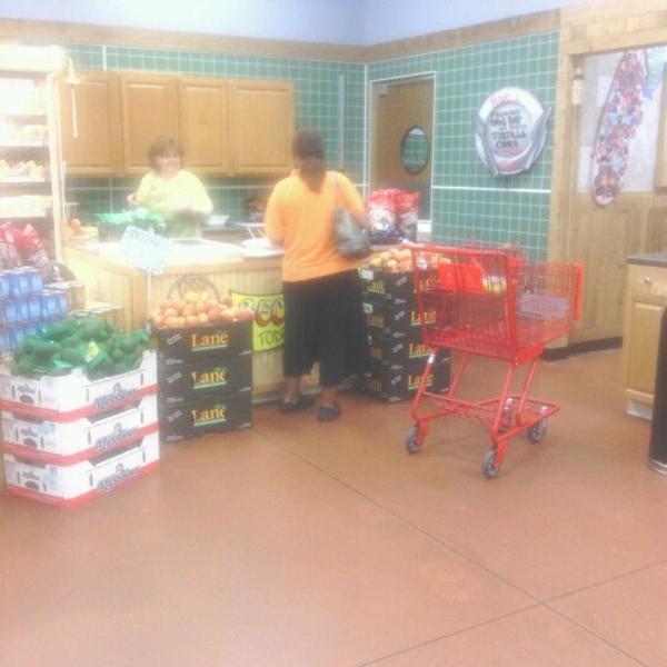 Photo taken at Trader Joe's by Nicole W. on 6/29/2012-弗吉尼亚州纽波特纽斯杰弗逊大道12551 Photo taken at Trader Joe's by Nicole W. on 6/29/2012