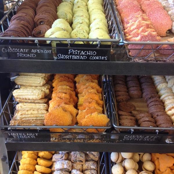 Photo taken at Whole Foods Market by Sara J. on 11/12/2012-德克萨斯州阿灵顿拉马尔大道801号 Photo taken at Whole Foods Market by Sara J. on 11/12/2012