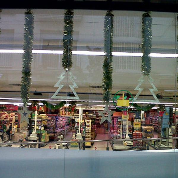 Photo taken at Mercadona by Rosa Maria C. on 12/14/2011