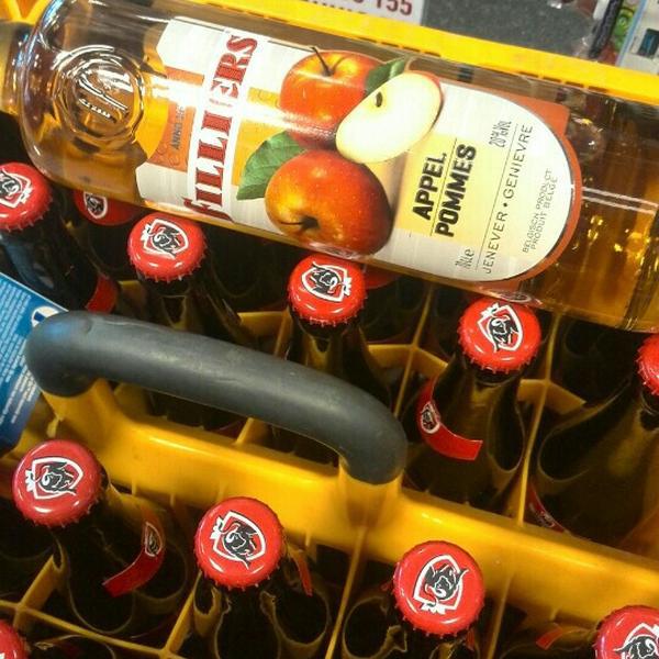 Photo taken at Proxy Delhaize by Indy P. on 4/30/2015