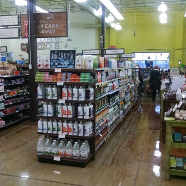 Photo taken at Whole Foods Market by Joseph N. on 2/17/2015-俄亥俄州辛辛那提埃德蒙森路2693号 Photo taken at Whole Foods Market by Joseph N. on 2/17/2015