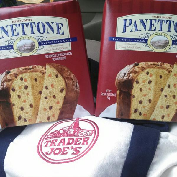 Photo taken at Trader Joe's by Dana G. on 11/22/2013-美国加利福尼亚州亨廷顿比奇汉密尔顿21431 Photo taken at Trader Joe's by Dana G. on 11/22/2013