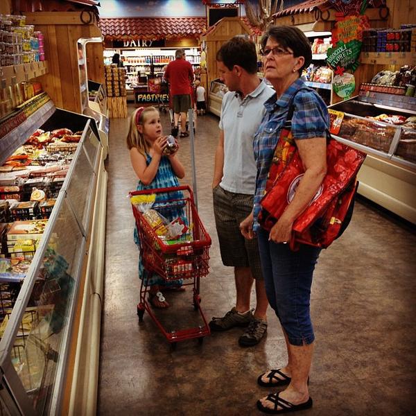 Photo taken at Trader Joe's by Brian B. on 10/23/2011-亚利桑那州凤凰城钱德勒大道4025 Photo taken at Trader Joe's by Brian B. on 10/23/2011