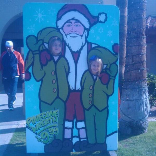 Photo taken at Trader Joe's by Amanda W. on 12/4/2011-亚利桑那州凤凰城钱德勒大道4025 Photo taken at Trader Joe's by Amanda W. on 12/4/2011