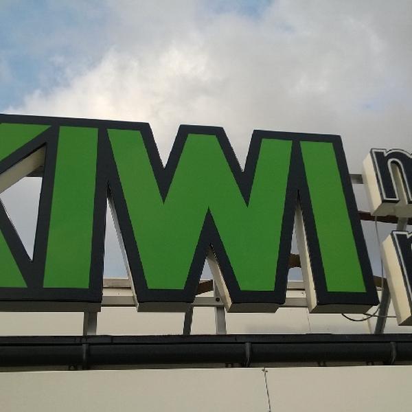 Photo taken at Kiwi by Yngve W. on 3/1/2014