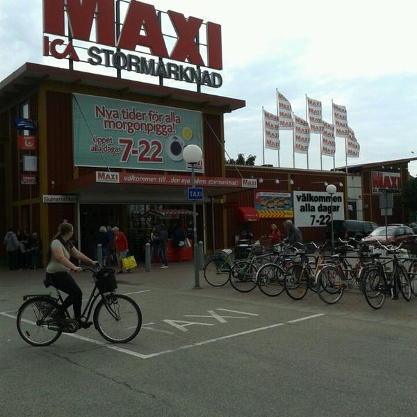 Photo taken at ICA Maxi Stormarknad by Tiko S. on 6/13/2013