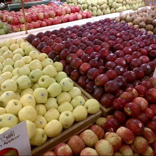 Photo taken at Whole Foods Market by Oleg M. on 10/20/2012-华盛顿州贝尔维尤第116号大街888号 Photo taken at Whole Foods Market by Oleg M. on 10/20/2012