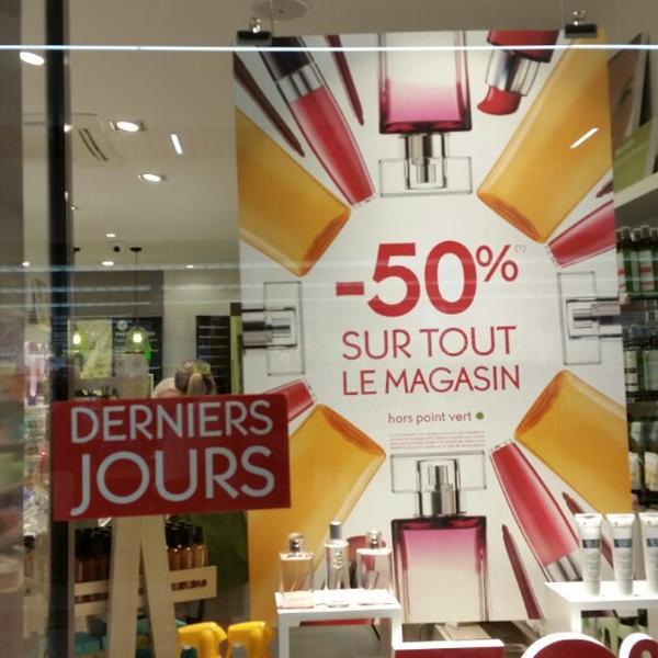 Photo taken at Carrefour Trifontaine by Longboard34 D. on 7/19/2014-法国朗格多克鲁西永圣克莱芒德里维埃冈义路 Photo taken at Carrefour Trifontaine by Longboard34 D. on 7/19/2014