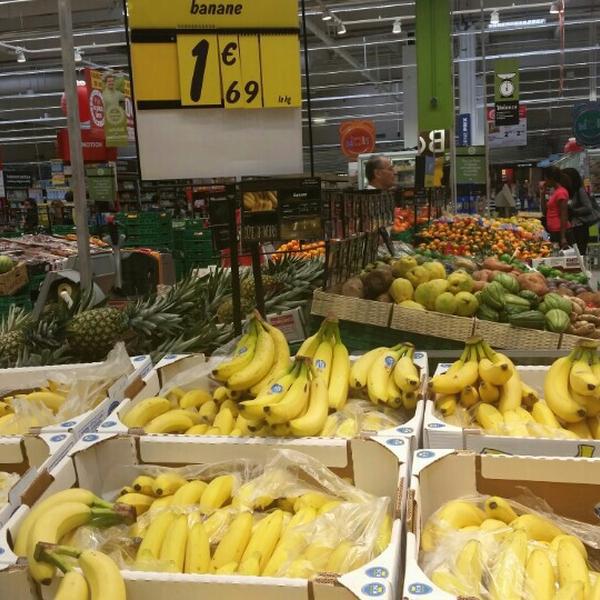 Photo taken at Carrefour Trifontaine by Longboard34 D. on 9/30/2014-法国朗格多克鲁西永圣克莱芒德里维埃冈义路 Photo taken at Carrefour Trifontaine by Longboard34 D. on 9/30/2014