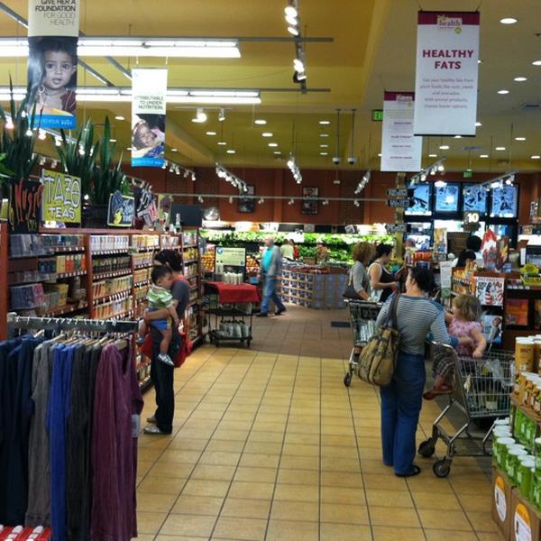Photo taken at Whole Foods Market by Sarah R. on 9/18/2011-美国加利福尼亚州格伦代尔格伦代尔大道北331 Photo taken at Whole Foods Market by Sarah R. on 9/18/2011