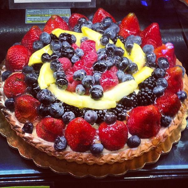 Photo taken at Whole Foods Market by Darwin D. on 8/23/2013-加利福尼亚州旧金山海洋大道1150号 Photo taken at Whole Foods Market by Darwin D. on 8/23/2013