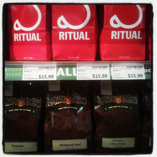 Photo taken at Whole Foods Market by Bruce R. on 11/25/2012-加利福尼亚州旧金山海洋大道1150号 Photo taken at Whole Foods Market by Bruce R. on 11/25/2012