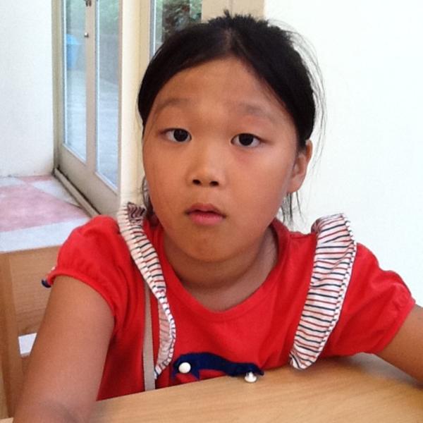 Photo taken at 이마트 (emart) by Gyeongmin Y. on 8/14/2011